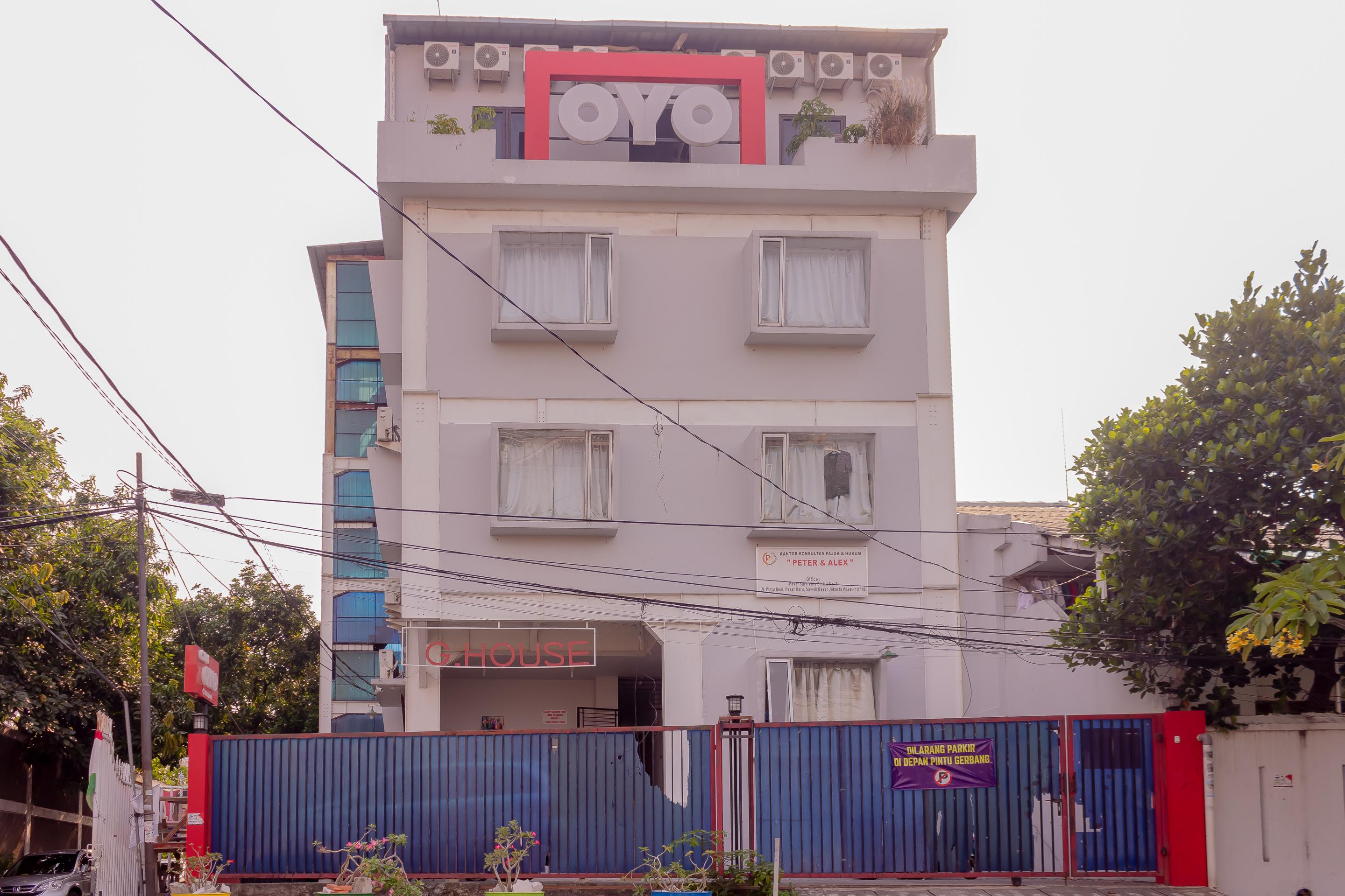 Oyo 208 G House Hotel Jakarta Exterior photo